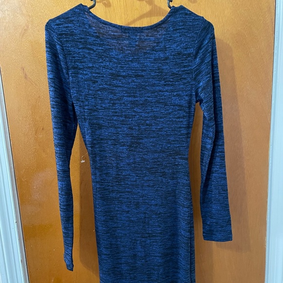 Blue, long sleeve dress. - Picture 4 of 4